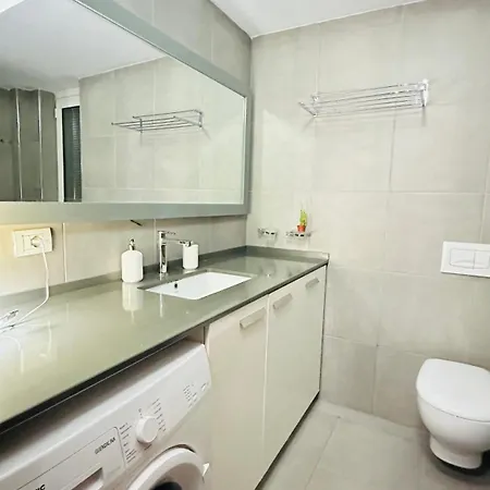 Modern In The Heart Of Apartman Tirana