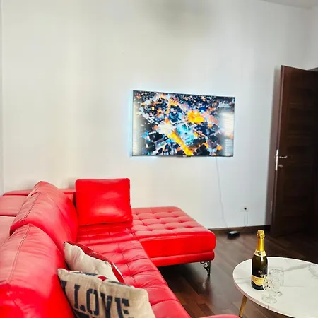 Modern In The Heart Of Apartman Tirana