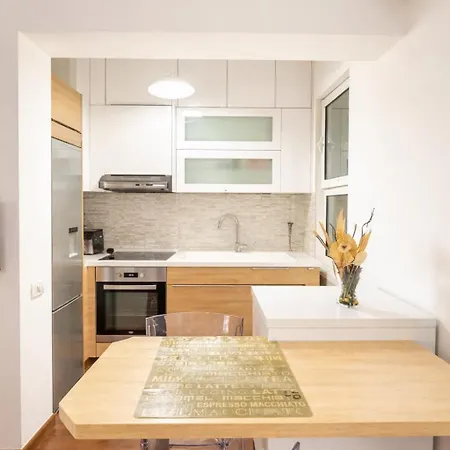 Modern In The Heart Of Apartmán Tirana